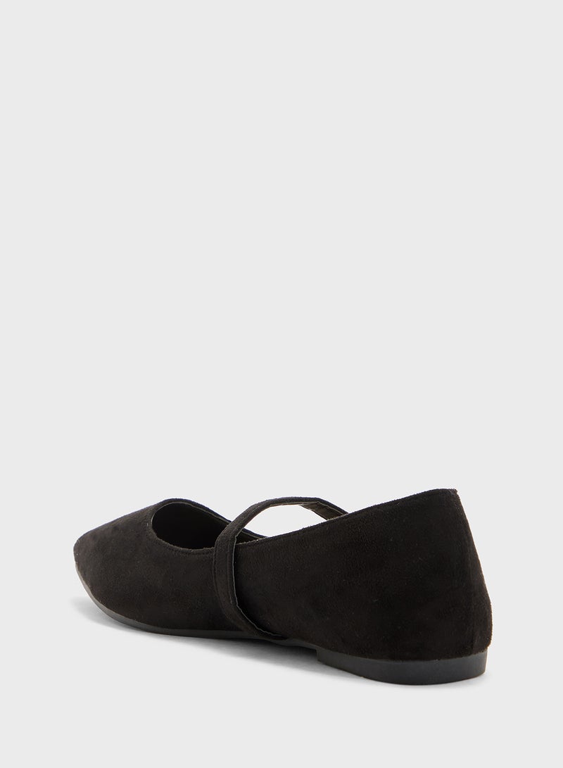 Savannah Collection Classic Pointed Mary Jane Flat  - Image 3