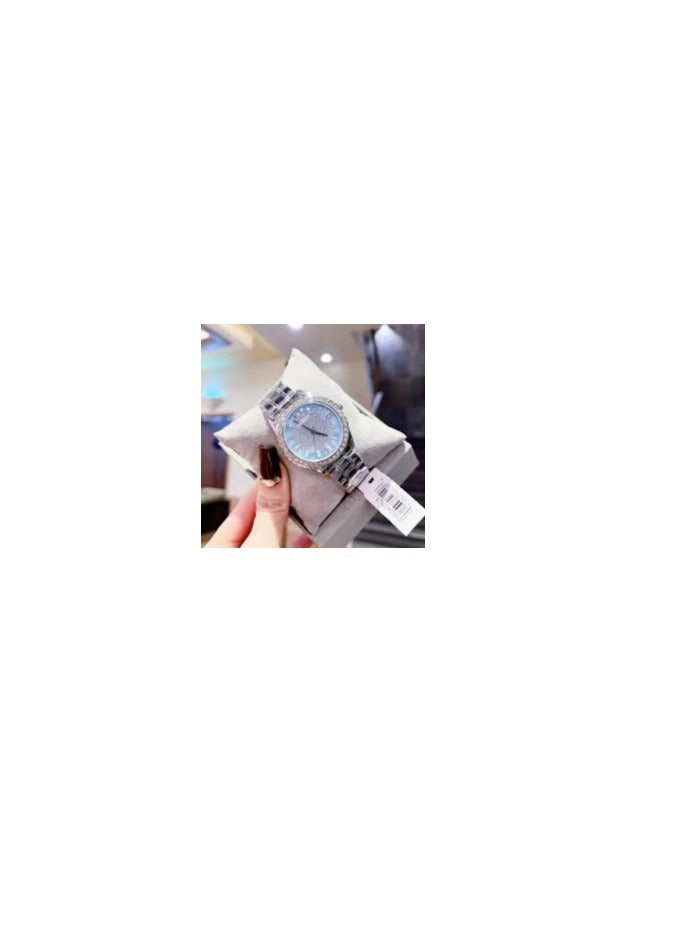 GUESS Watch for Women, Quartz Movement, Analog Display, Silver Stainless Steel Strap-GW0405L1 - Image 4