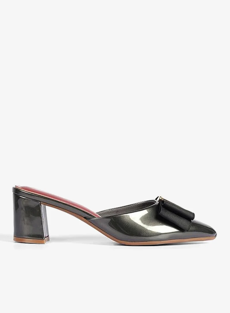 Cuple Bow Detail Glossy Mule Heel