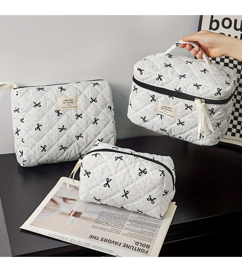 Large Capacity Quilted Makeup Bag Size M With Handle Bow And Polka Dot - Image 1
