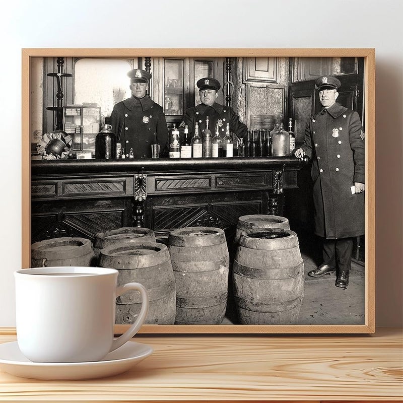 Lone Star Art حظر الأوقات المظلمة أبيض وأسود عتيقة الصورة - عتيقة الجدار الفن - 11x14 فن مؤطرة يتحدث عن ديكور الحظر المطبوع عتيق الطباعة - يصنع كهفًا رائعًا للزخارف والبار المنزلي. - Image 4