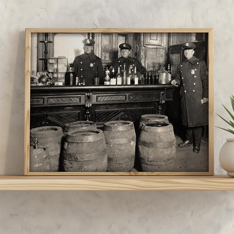 Lone Star Art حظر الأوقات المظلمة أبيض وأسود عتيقة الصورة - عتيقة الجدار الفن - 11x14 فن مؤطرة يتحدث عن ديكور الحظر المطبوع عتيق الطباعة - يصنع كهفًا رائعًا للزخارف والبار المنزلي. - Image 2