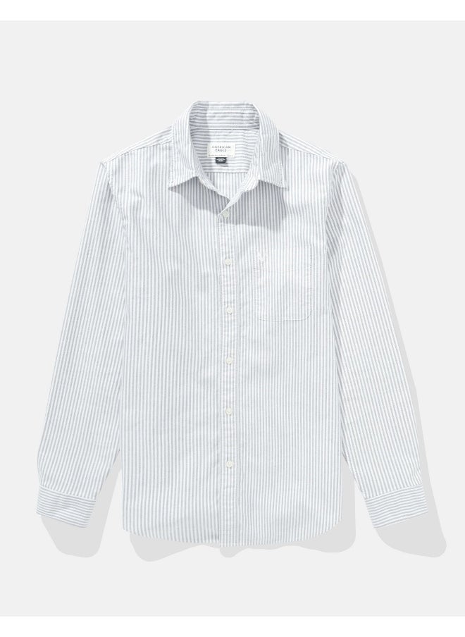 American Eagle AE Everyday Oxford Button-Up Shirt  - Image 3