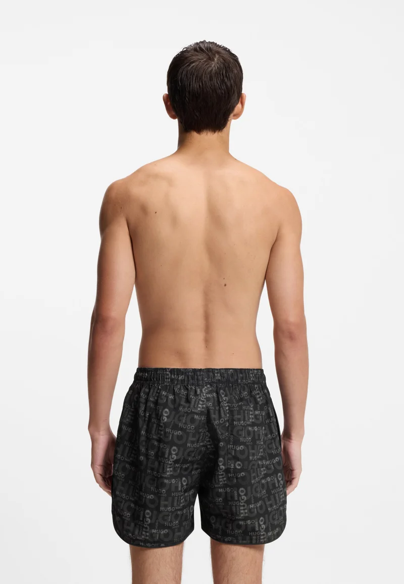 هوجو شورت سباحة برباط وطبعة شاملة