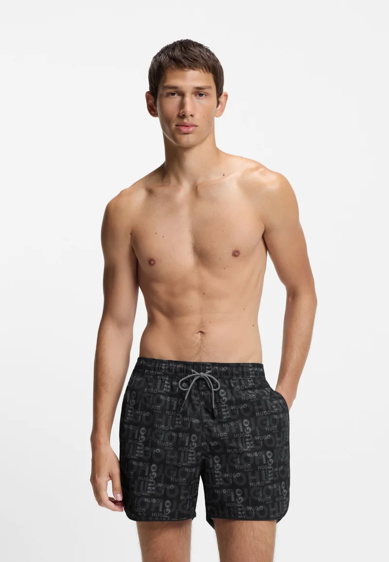 هوجو شورت سباحة برباط وطبعة شاملة