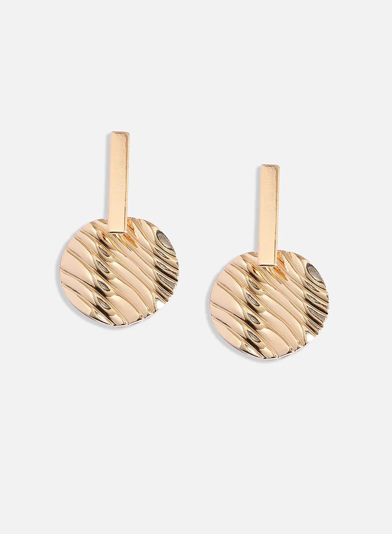 SOHI Metallic Textured Artificial Drop Earring Jewellery