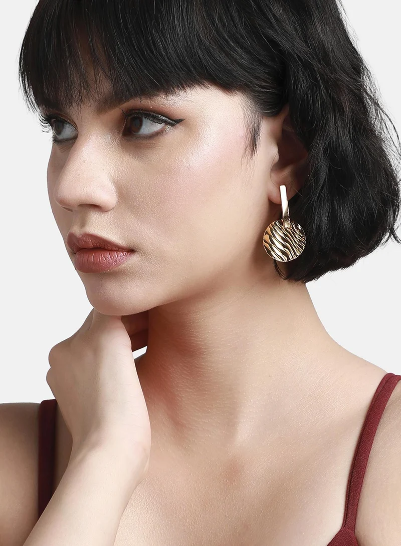 SOHI Metallic Textured Artificial Drop Earring Jewellery