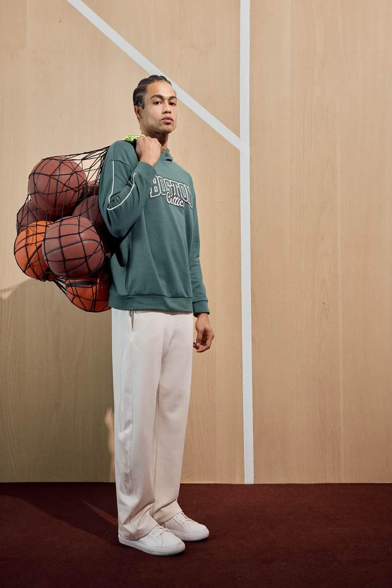 Defacto Boxy Fit Boston Celtics Licensed Long Sleeve Sweatshirt