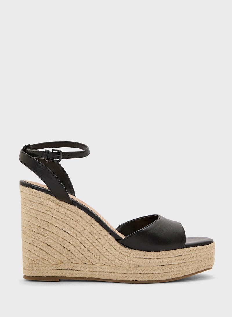 ترافل من نمشي صندل بكعب إسفين - Image 1