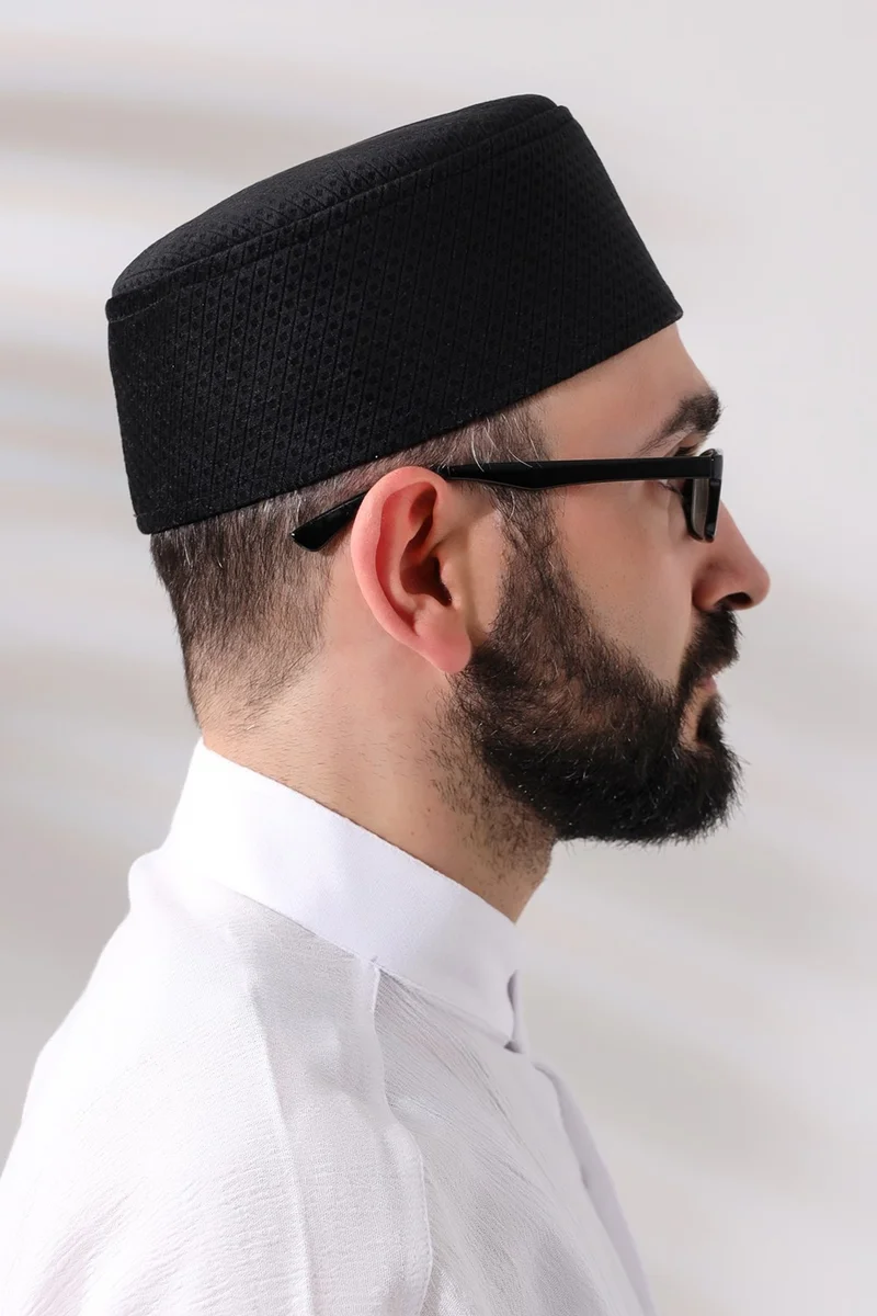 ايهفان Ihvan Black Honeycomb Checkered Velvet Mold Prayer Skull