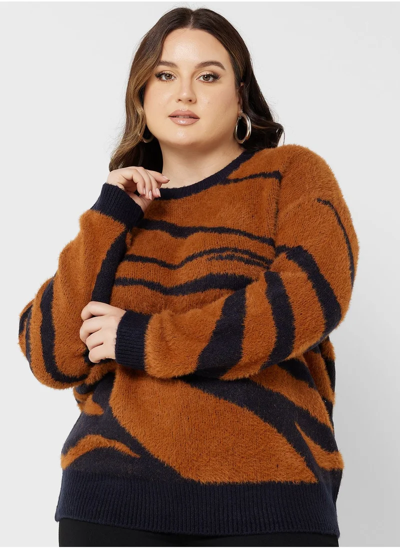 Only Carmakoma Round Neck Printed Sweater