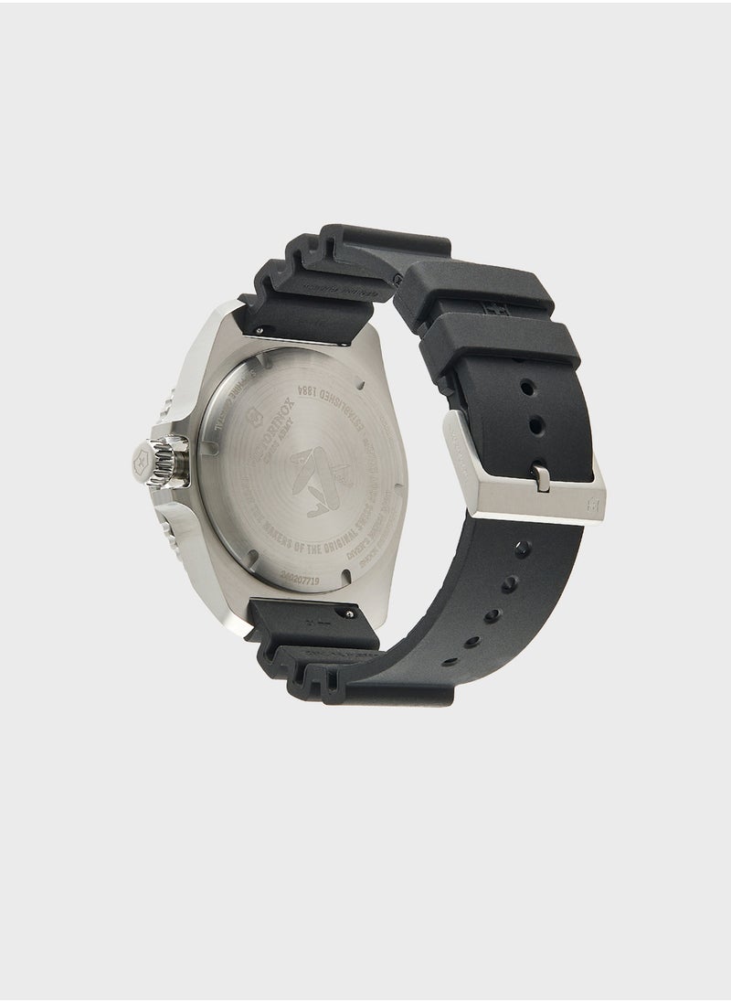 Victorinox Dive Pro  Analog Watch  - Image 4