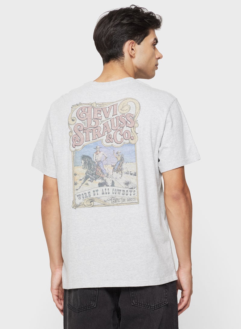 ليفايز تيشيرت رجالي بأكمام قصيرة ورسمة مريحة من ليفايز - Image 1