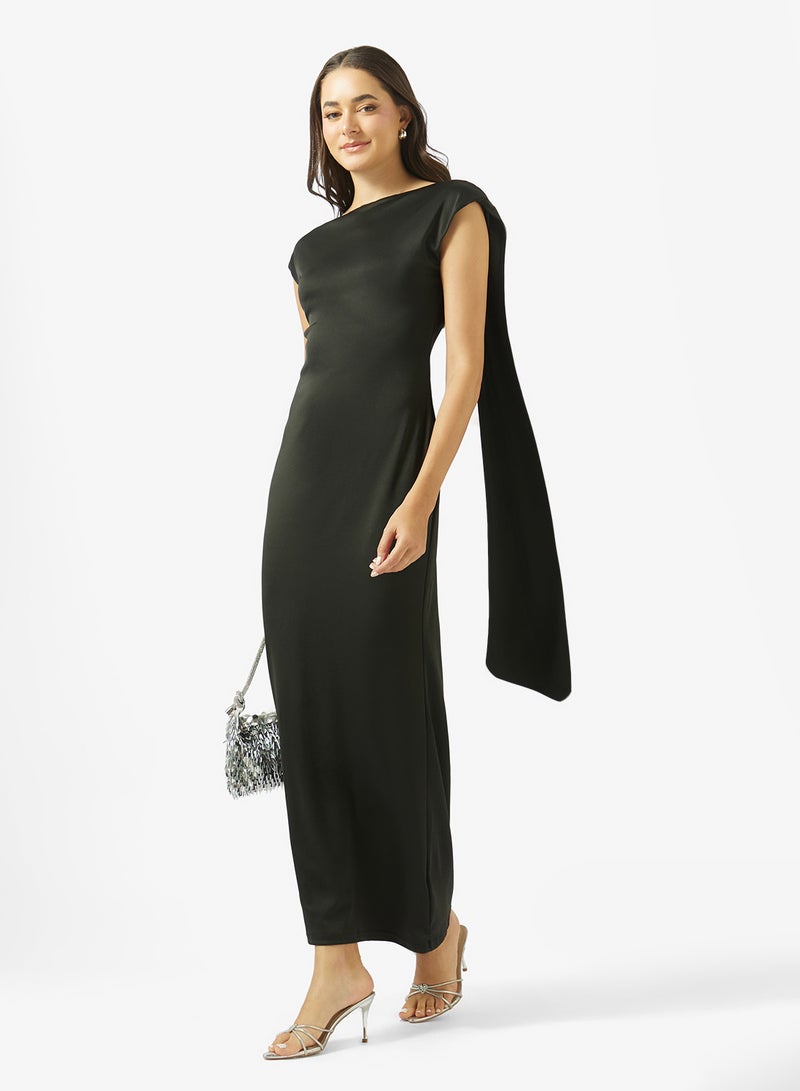 Ginger Off Shoulder Assymetric Dress with Trail - Image 4