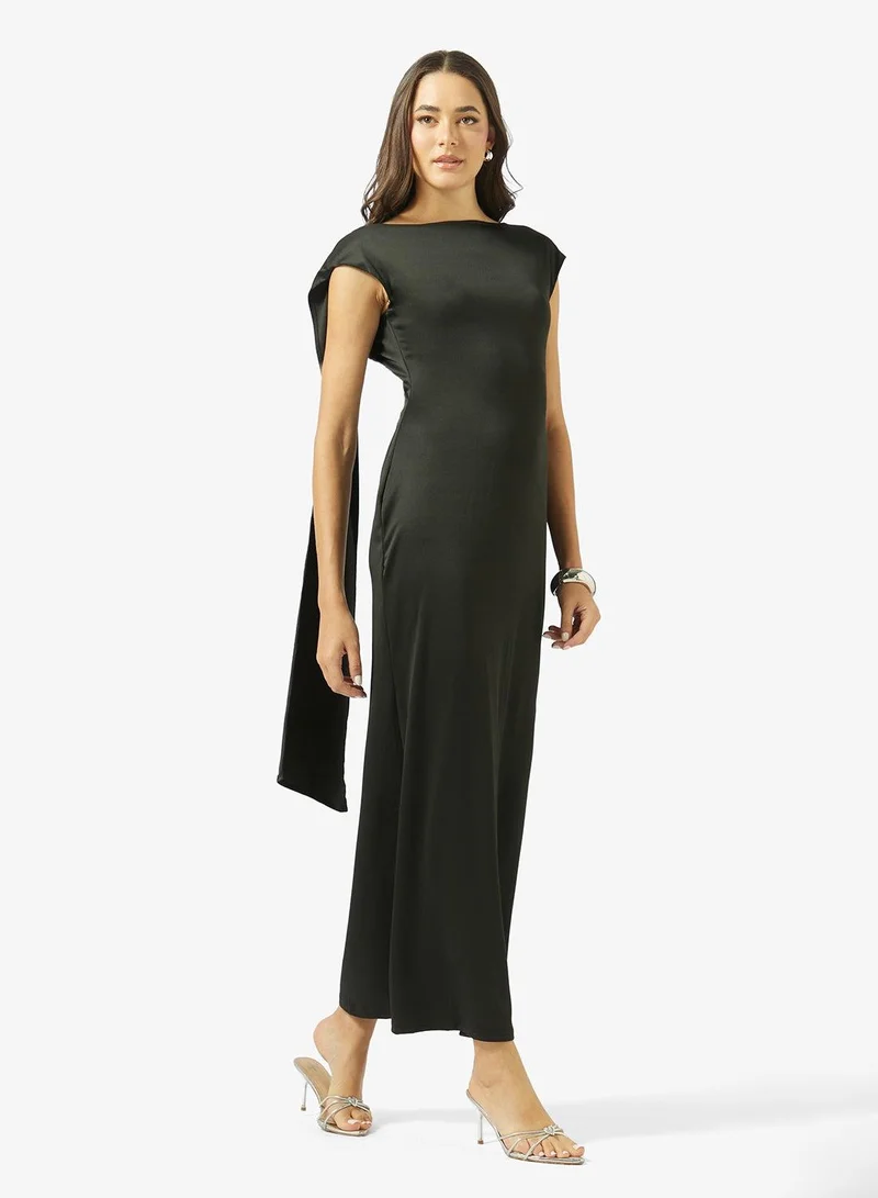 Ginger Off Shoulder Assymetric Dress with Trail