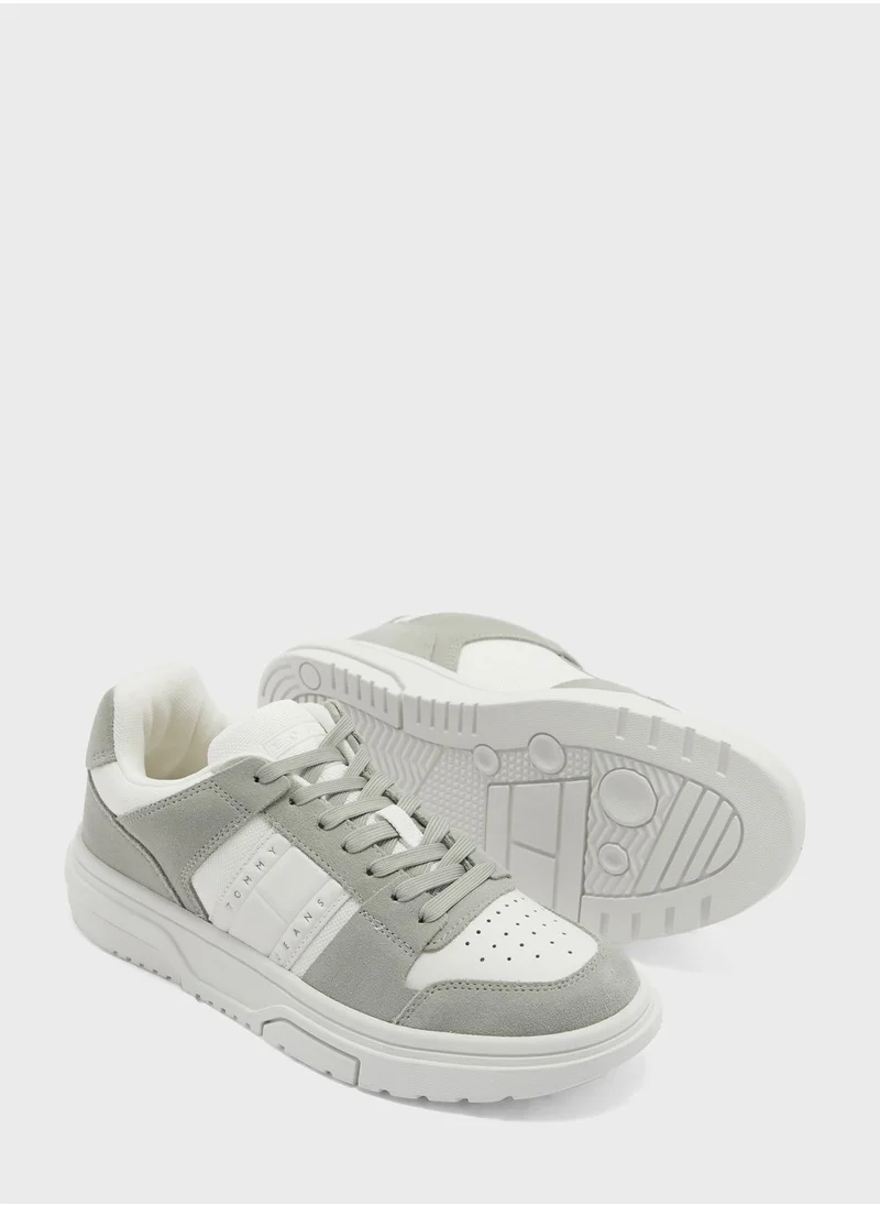 TOMMY JEANS The Brooklyn Suede Low Top Sneakers