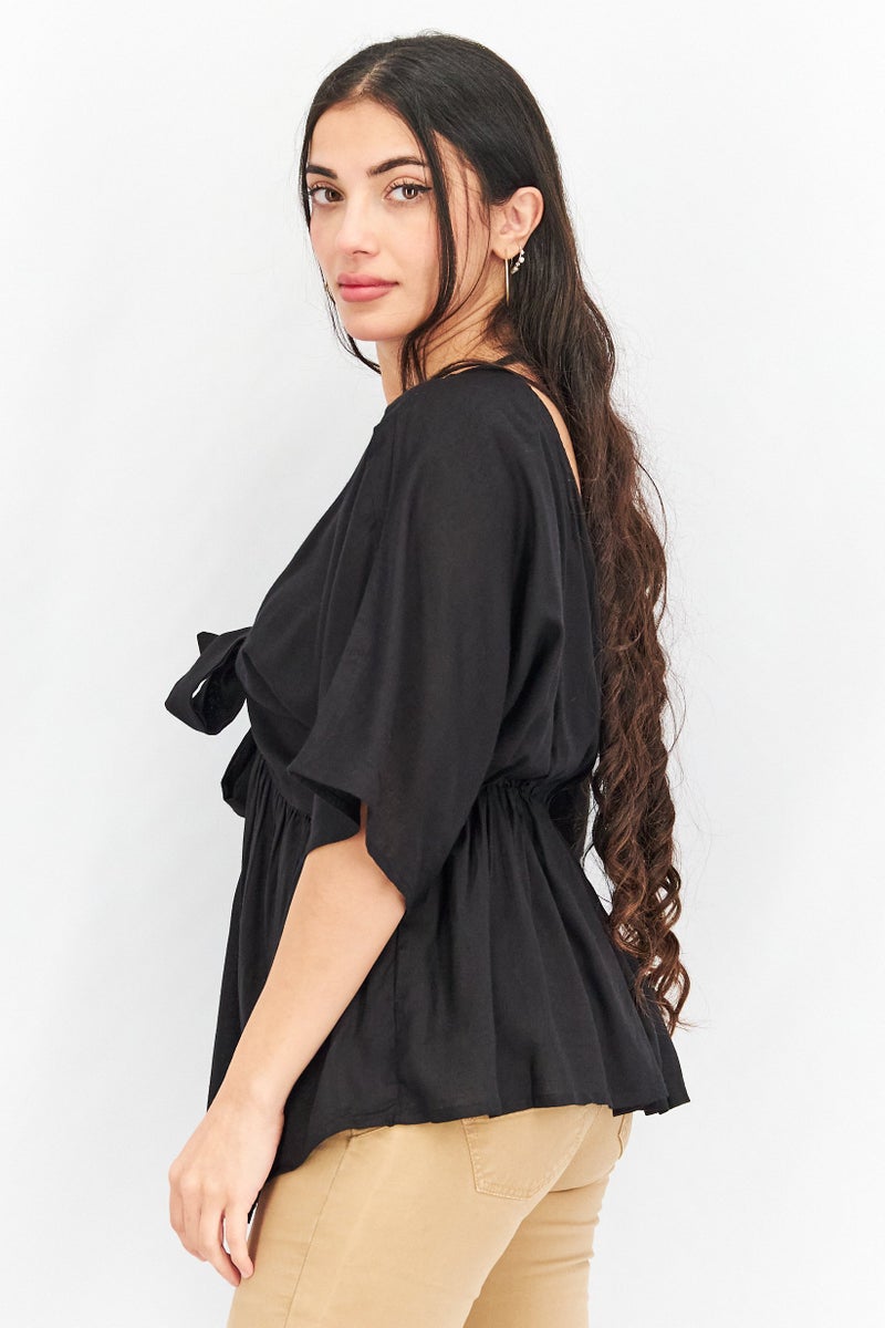 ASOS بلوزة كيمونو قصيرة الأكمام للنساء بتصميم سادة مع رباط حول العنق، سوداء - Image 4