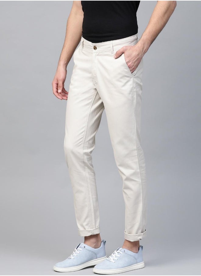 Hubberholme بنطلون تشينو رجالي مريح بقصّة Slim Fit وسهل الغسل باللون البيج  - Image 2