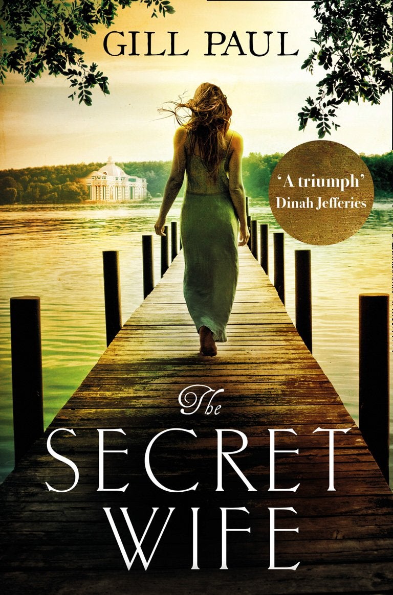 The Secret Wife printed_book_paperback english - 25/08/2016
