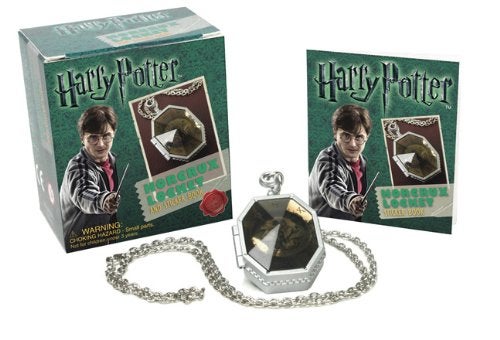 Harry Potter Slytherins Locket Horcrux Kit and Sticker Book Printed Book - Accessory English by Running Press - 22/07/2011  - Image 1
