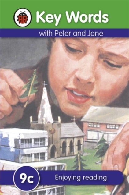 Enjoying Reading Hardcover English by Ladybird - 39996 