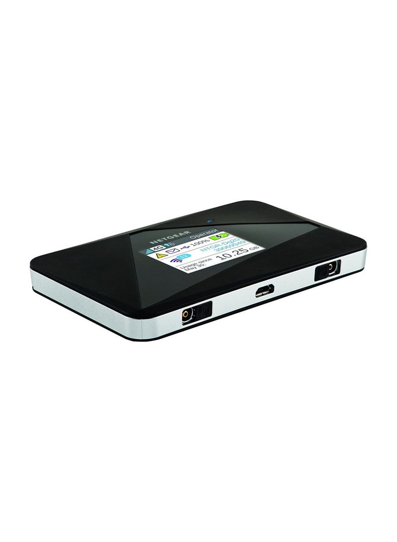 نت جير - نقطة اتصال محمولة أير كارد بتقنية 4G LTE 150 طراز 785 أسود - Image 1