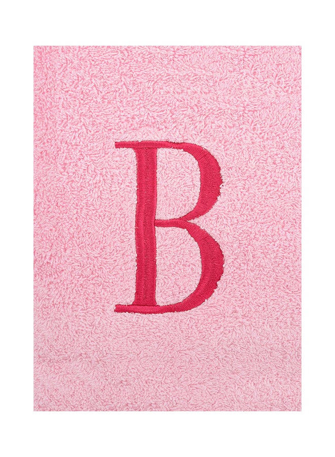 ستايل بريمير منشفة حمام مطرزة بحرف B وردي 76x140سم - Image 3