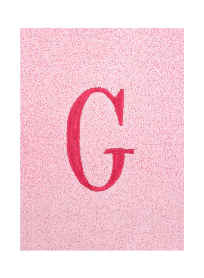 ستايل بريمير منشفة حمام مطرزة بحرف G وردي 76x140سم - Image 3