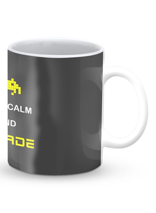 Stylizedd Premium Keep Calm And Invade Designer Mug Black/White/Yellow - Image 2