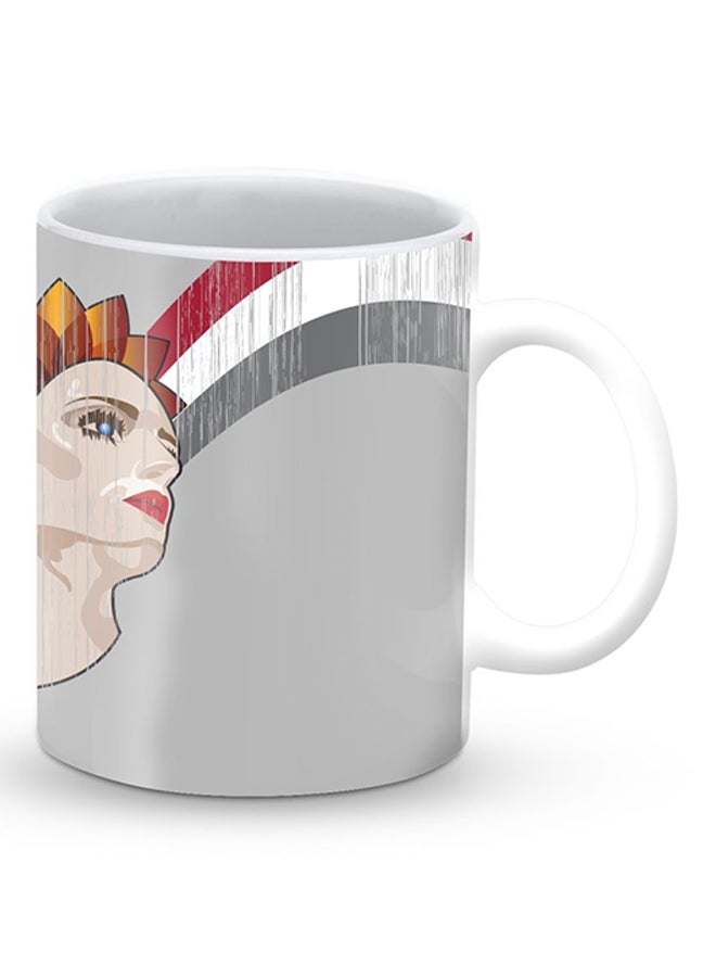 ستايلايزد قدح قهوة فاخر بتصميم سيدة الحرية - ليدي ليبريتي رمادي / بيج - Image 2