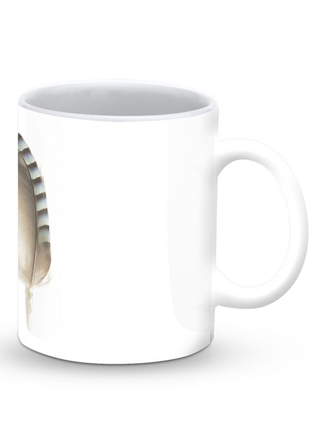 ستايلايزد قدح قهوة فاخر بتصميم لونلي فيذر - الريشة الوحيدة أبيض - Image 2