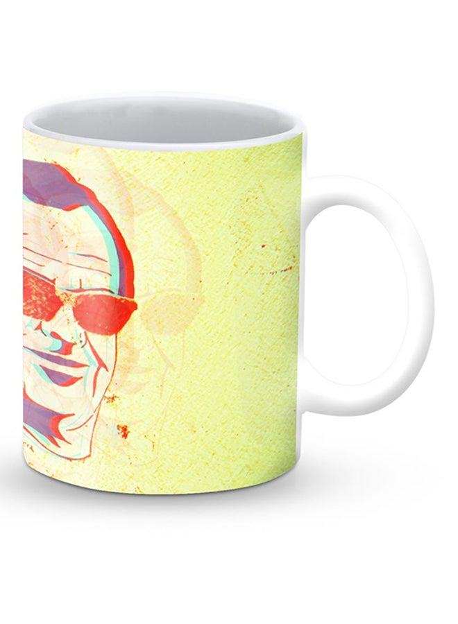 ستايلايزد قدح قهوة فاخر بتصميم شايننج جلاسيز أصفر/أحمر - Image 2