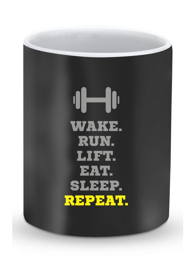 ستايلايزد قدح قهوة فاخر بتصميم الروتين أسود/ أبيض - Image 1