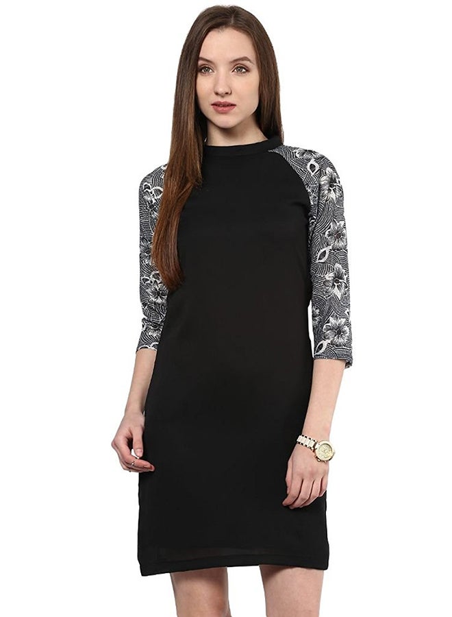 THE VANCA - Bodycon Dress Summer Cool Fabric With Printed Sleeves Black - Image 1