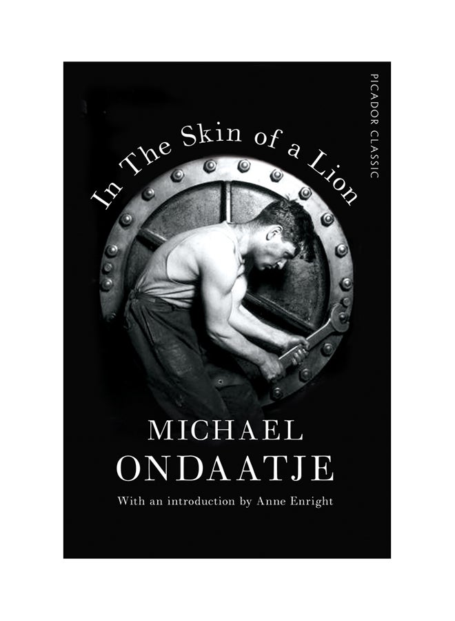 في جلد أسد (بيكادور كلاسيك)