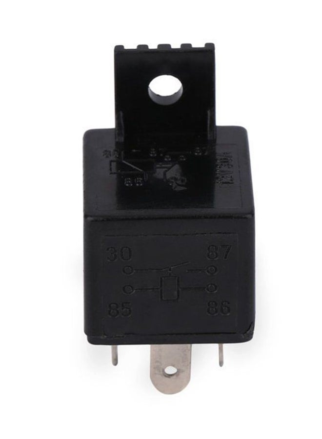Universal 4 Pin Socket
