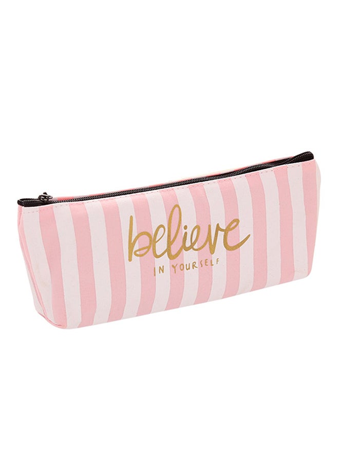 أوتاد مقلمة بنمط مخطط وردي