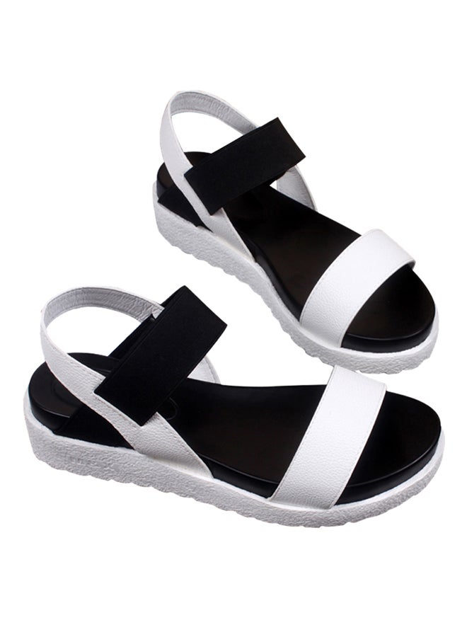 صندل روما بنعل سميك أبيض