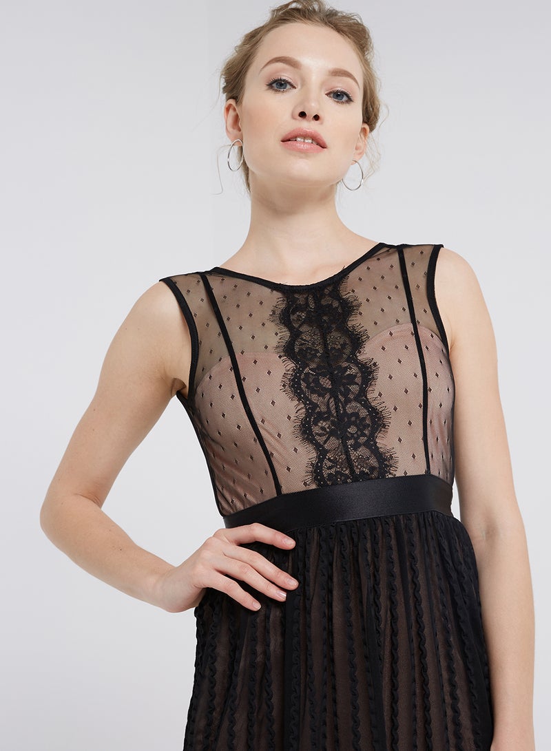 tfnc LONDON - Kris Lace Cold Shoulder Dress Black - Image 1