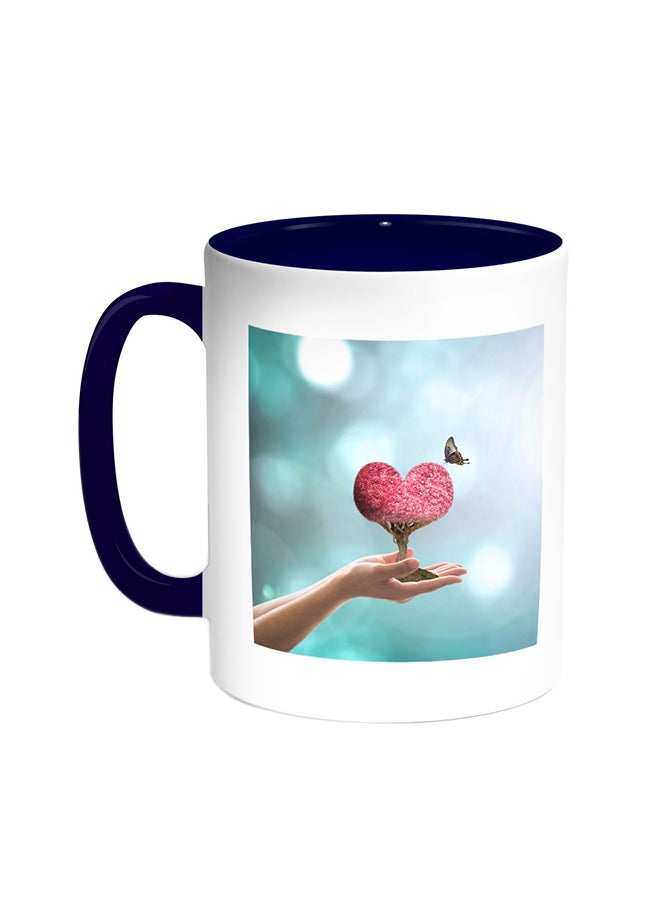 قدح قهوة بتصميم رومانسي- رسمة القلب أزرق/ أبيض