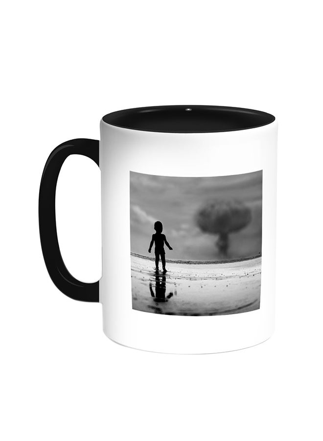 ديكالاك قدح قهوة - تبعات الحروب أسود/ أبيض