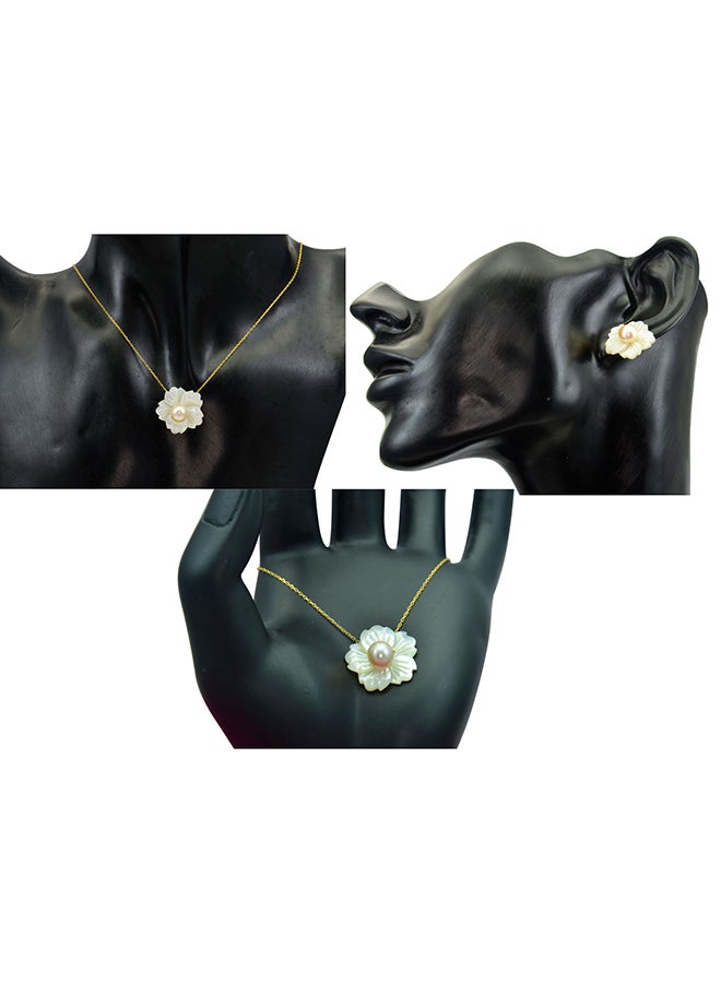 Vera Perla - 3-Piece18 Karat Solid Yellow Gold 19 mm Flower Shape Mother Of Pearl With 6-7 mm Pearl Jewellery - Image 1