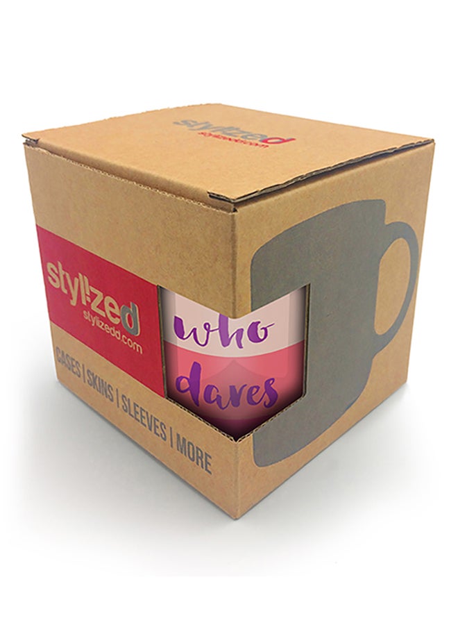 Stylizedd She Who Dares Wins Premium Design Printed Mug Pink/Purple/Beige - Image 3