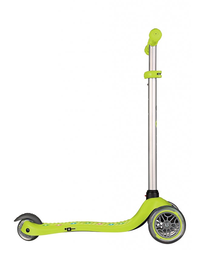 جلوبير سكوتر بثلاث عجلات مزودة بمصابيح LED أخضر 56x28x77سم - Image 2