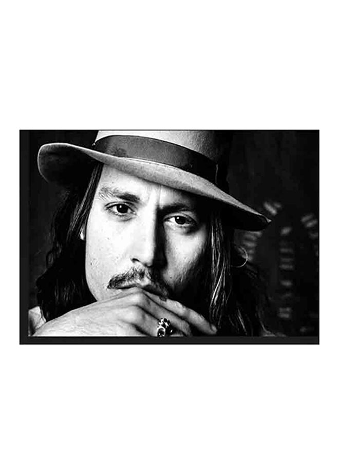 لوحة ديكور حائط بإطار خشبي تحمل رسم لجوني ديب أسود/ أبيض - Image 1