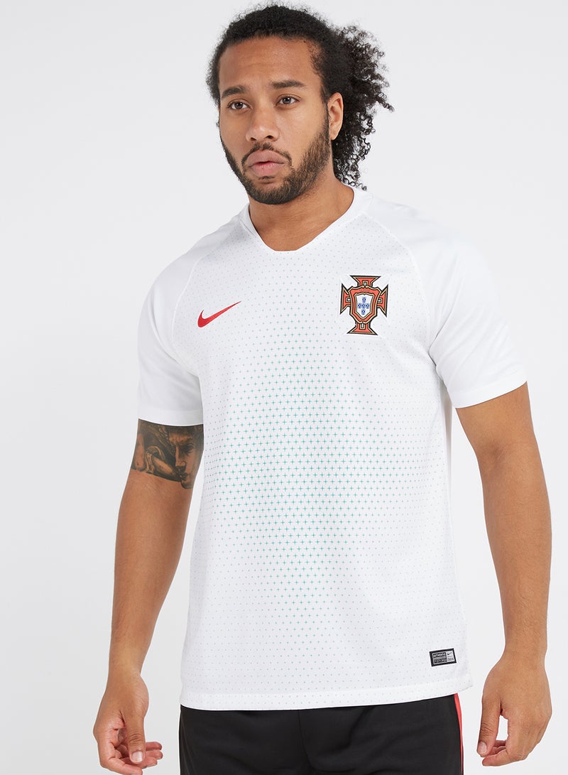 نايكي - تيشيرت بشعار منتخب البرتغال 2018 في كأس العالم أبيض/ أحمر/ أزرق - Image 1