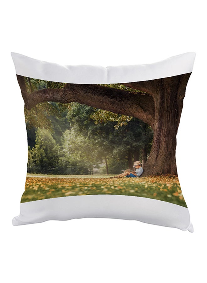 وسادة بطبعة القراءة في الطبيعة بني/أبيض/أخضر 40 x 40سم