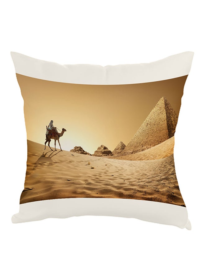وسادة بطبعة "أهرامات مصر" البني/الأبيض 40 x 40سم