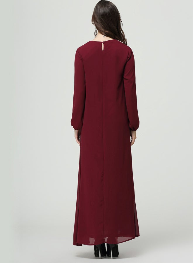 فستان مُطرز بأكمام طويلة عنابي/أبيض - Image 2