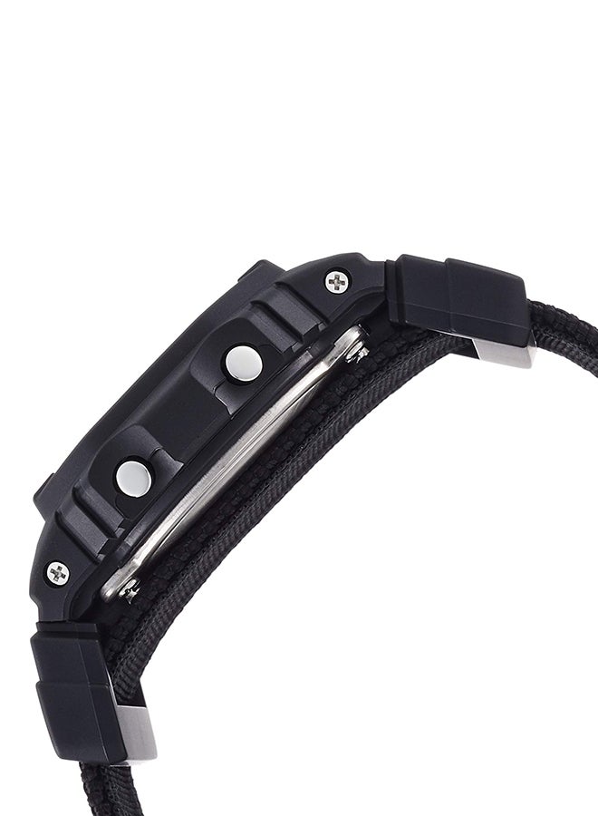 جي شوك ساعة يد رقمية بسوار من النايلون على شكل ثماني الشكل مقاس 43 مم - لون أسود - طراز DW-5600BBN-1 men - Image 3